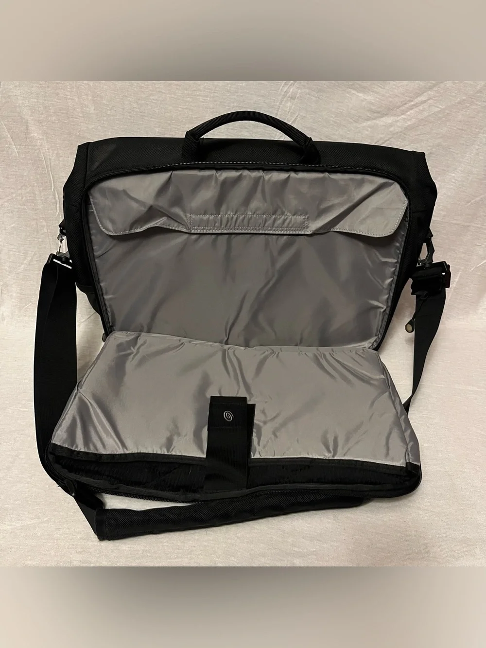 Timbuk2 black laptop
